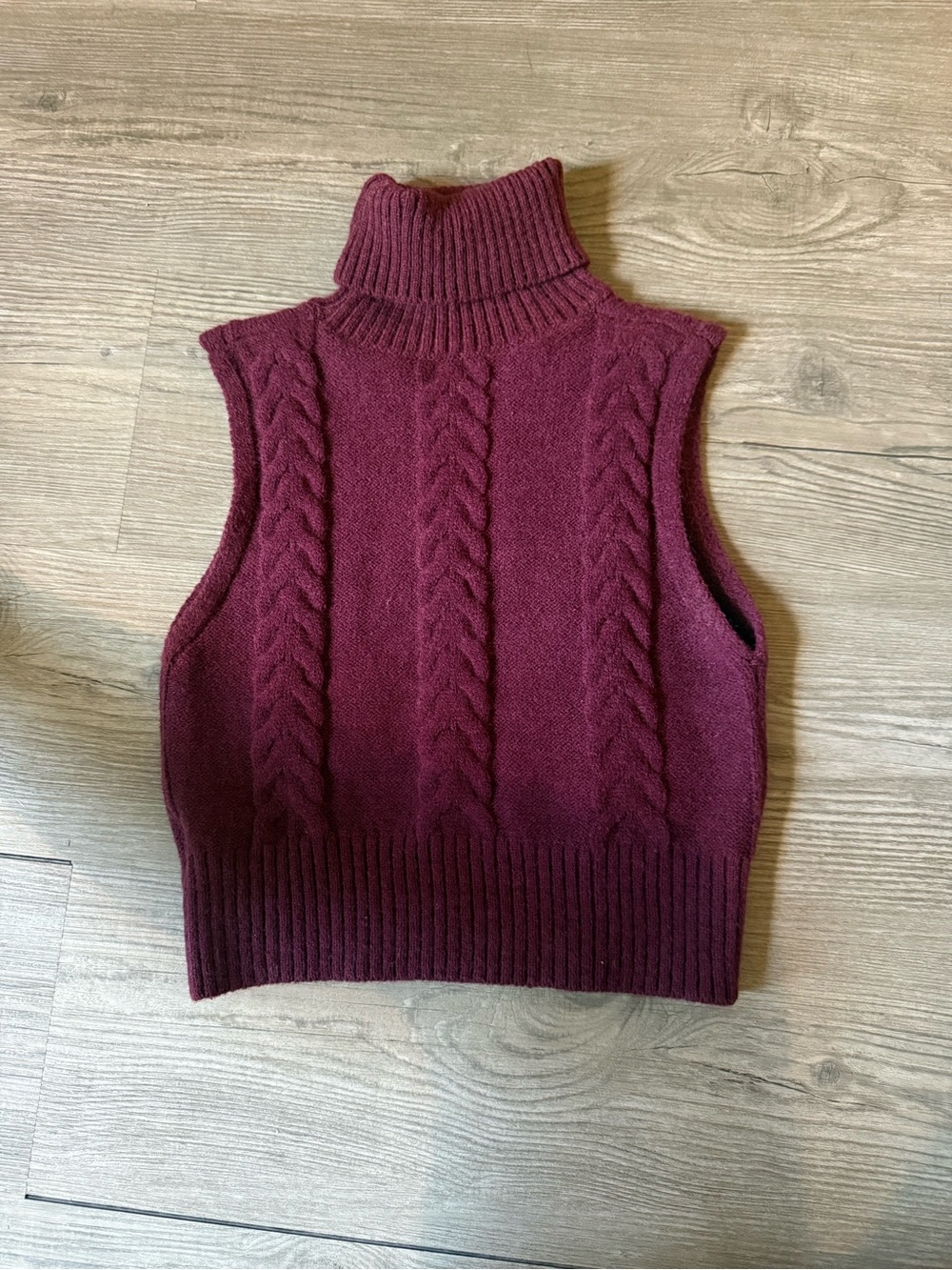 Women's Cable Knit Sleeveless Turtleneck Sweater Vest - Burgundy